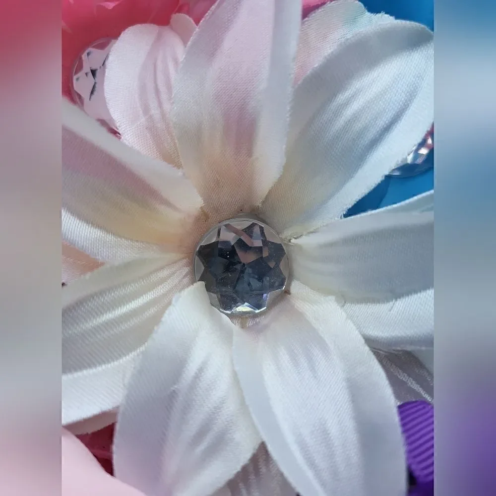 Large Hair Clip Bouquet 6 clips castle themed